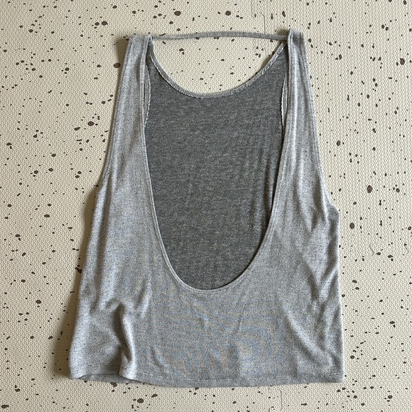 💘 OPEN BACK LOOSE GRAY TANK - Picture 1 of 5